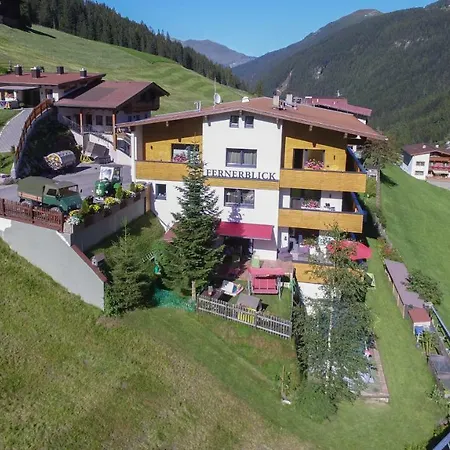 Guest house Fernerblick Apartments Tux
