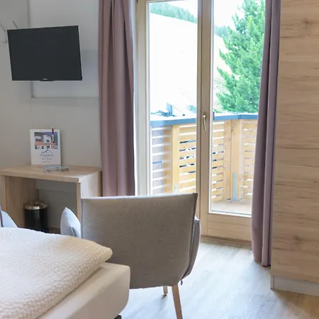 Fernerblick 게스트하우스 턱스