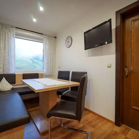 게스트하우스 Fernerblick 턱스